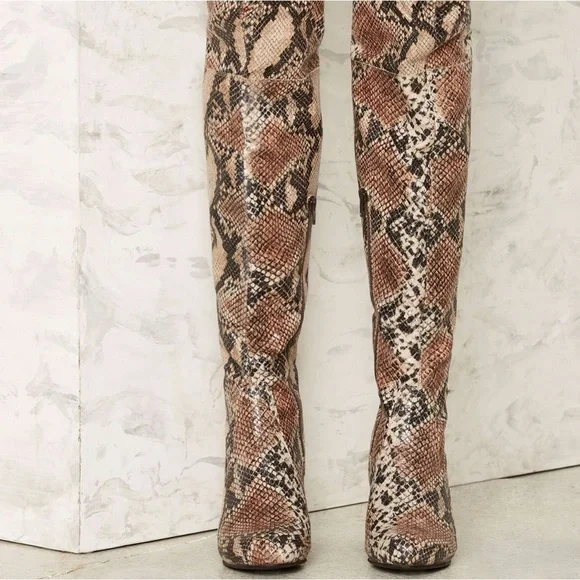 Shelly’s London Patent Leather Snake print over the knee boots 30” with 4” heel - Picture 2 of 13